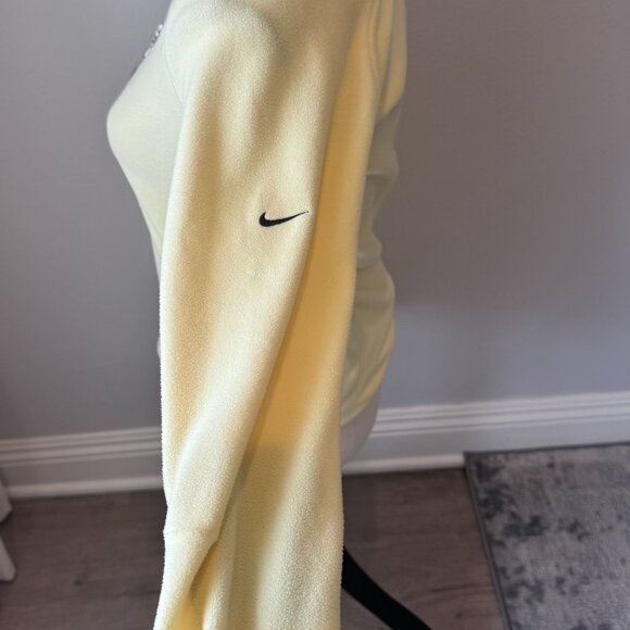 Nike Therma-Fit Fleece top - Picture 2 of 5
